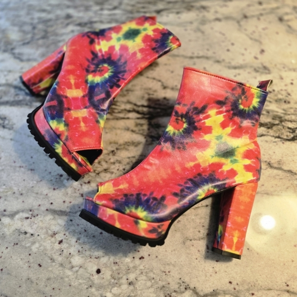 Tie Dye funky wedge ankle booties size 42/ women's 11 side zippers